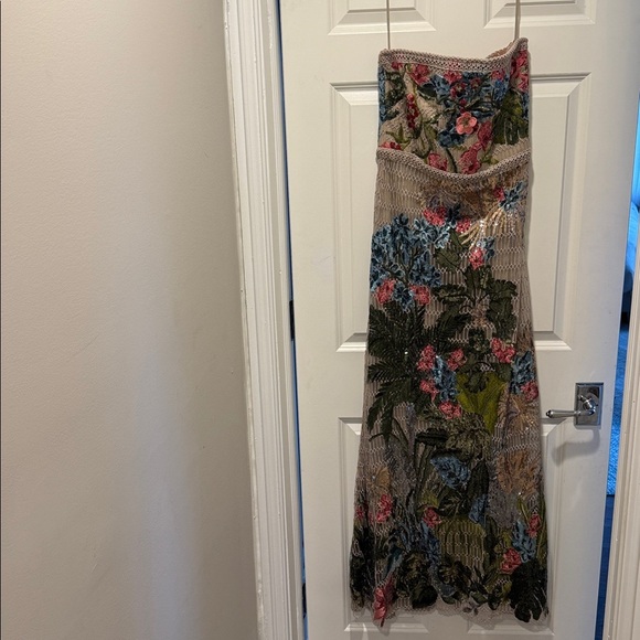 Elie Saab SS25 floral sequin gown - Picture 5 of 11